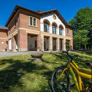 Hostal E Ostello, Parco Di Monza, Cascina Costa Alta, Monza